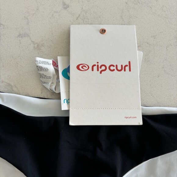 Rip Curl Hipster Cheeky Cut Bottoms - Size Small - NWT - Picture 5 of 7
